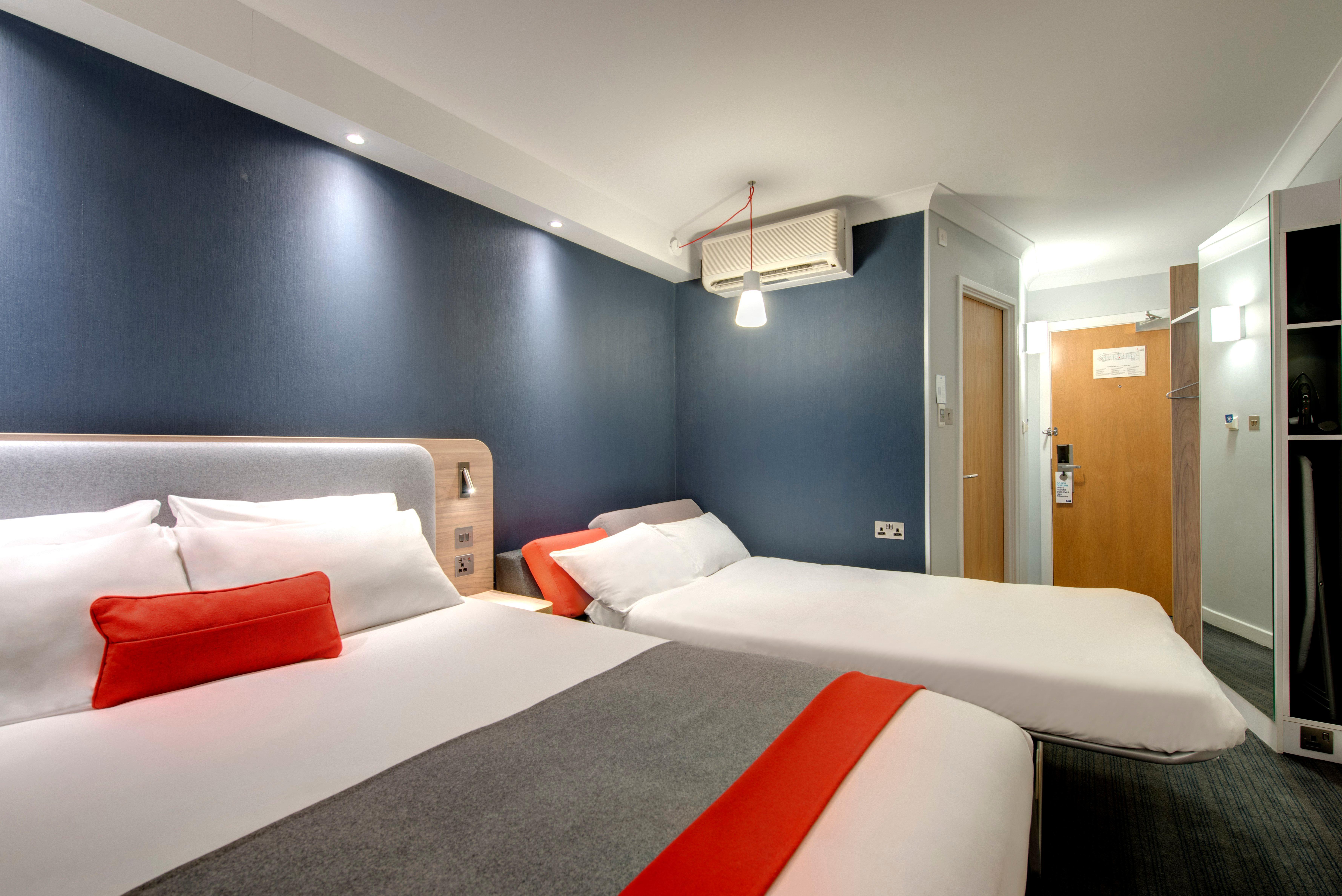 Hotel Express London Airport By Ihg 3*
