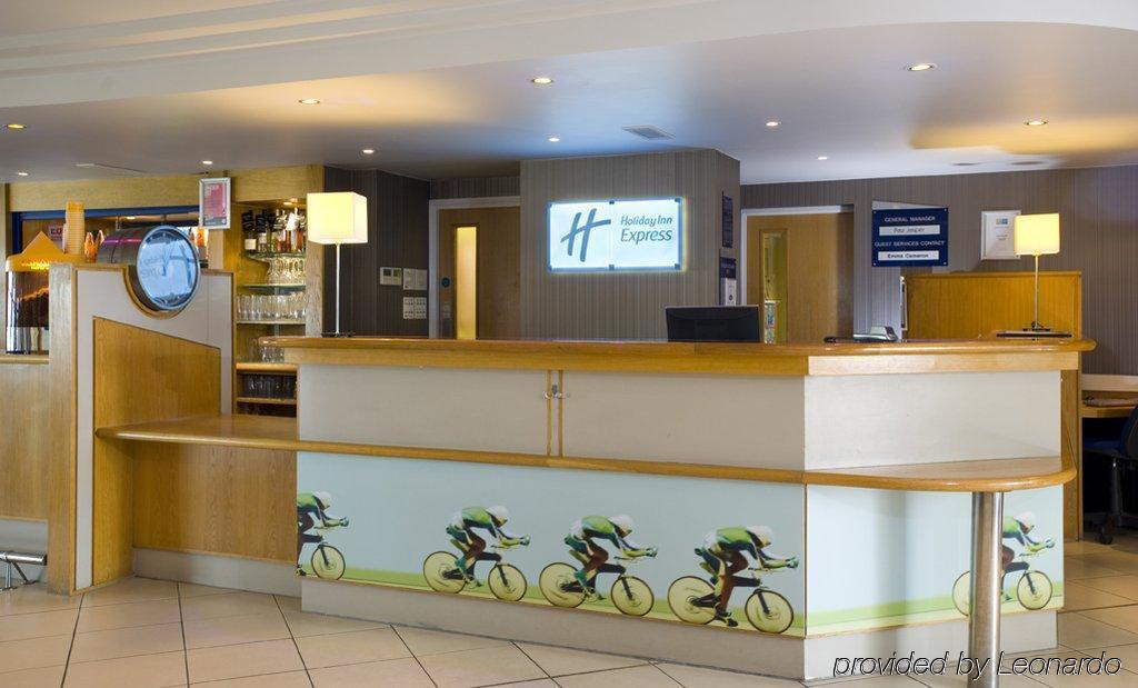 Hotel Express London Airport By Ihg