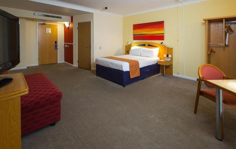 Hotel Express London Airport By Ihg