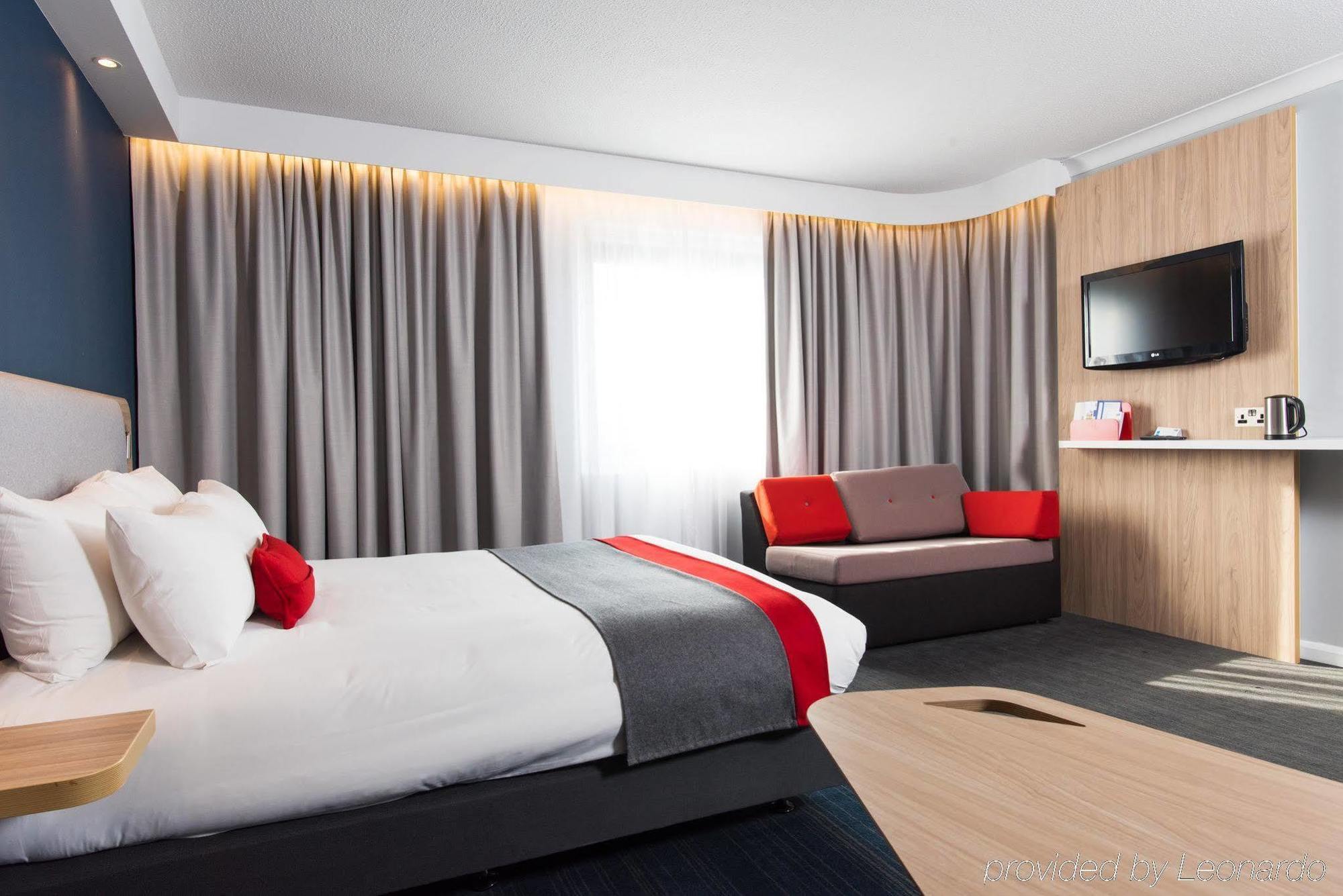 Hotel Express London Airport By Ihg